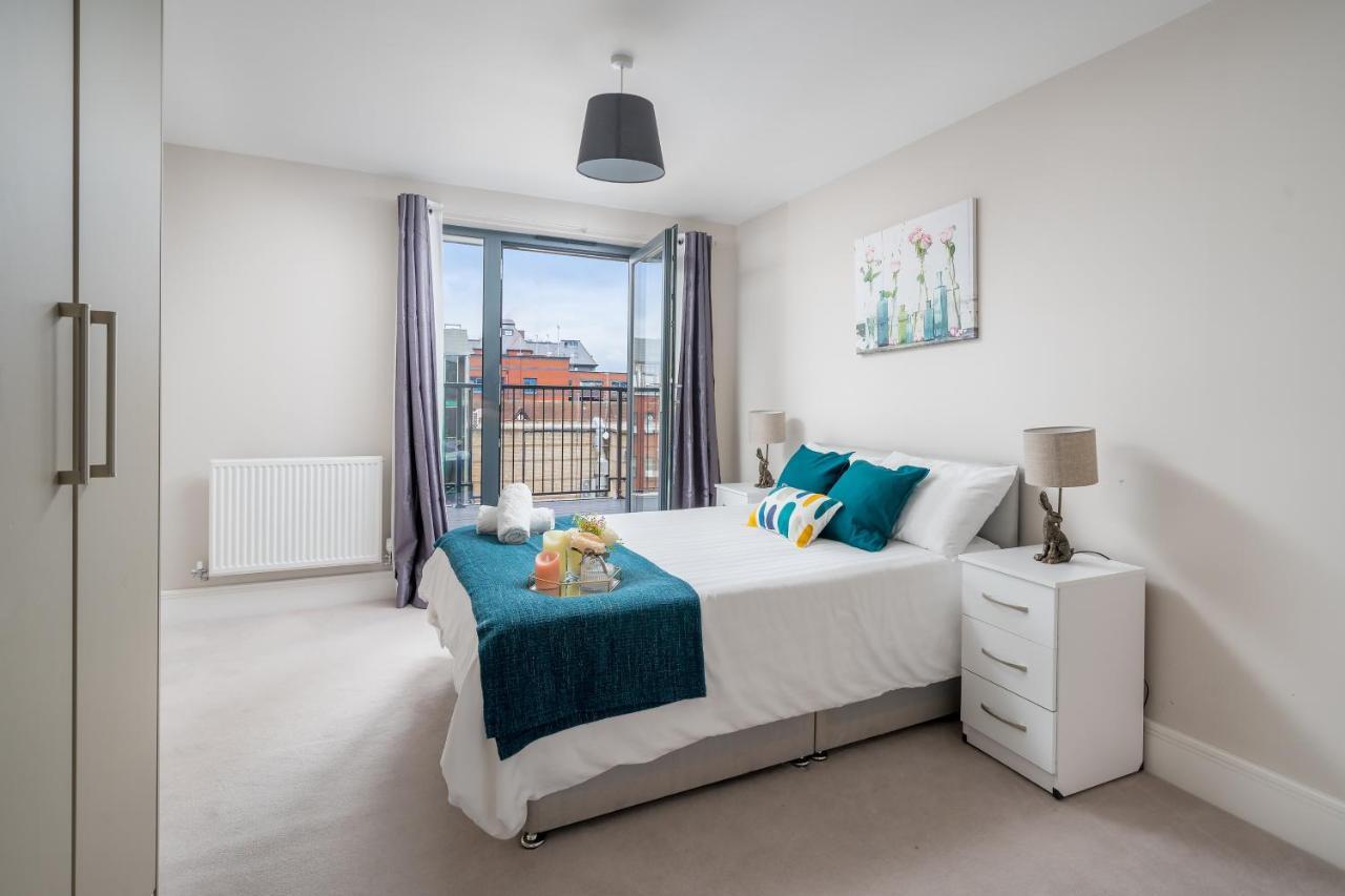 **New** Divine Apartments Slough High Street 2 Bed Bagian luar foto